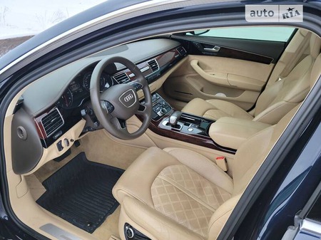 Audi A8 2012  випуску Чернігів з двигуном 4.2 л бензин седан автомат за 27000 долл. 