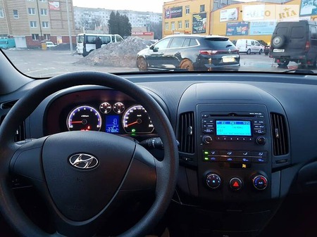 Hyundai i30 2010  випуску Житомир з двигуном 1.4 л  седан  за 7200 долл. 