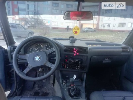 BMW 318 1986  випуску Чернігів з двигуном 1.6 л  седан механіка за 2750 долл. 