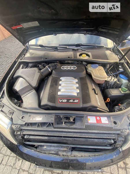 Audi S6 2000  випуску Рівне з двигуном 4.2 л бензин універсал автомат за 11000 долл. 