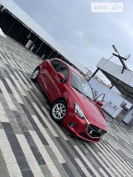 Mazda 2 2015  випуску Ужгород з двигуном 1.5 л бензин хэтчбек автомат за 12200 долл. 