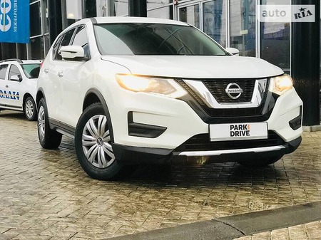 Nissan Rogue 2016  випуску Харків з двигуном 2.5 л  позашляховик автомат за 14900 долл. 