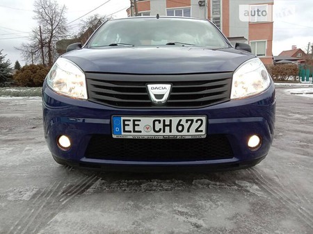 Dacia Sandero 2009  випуску Луцьк з двигуном 1.4 л бензин хэтчбек механіка за 3600 долл. 