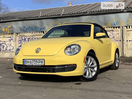 Volkswagen Beetle 2013  випуску Одеса з двигуном 2 л дизель кабріолет автомат за 13700 долл. 