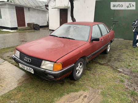 Audi 100 1984  випуску Луцьк з двигуном 1.8 л бензин седан механіка за 2200 долл. 