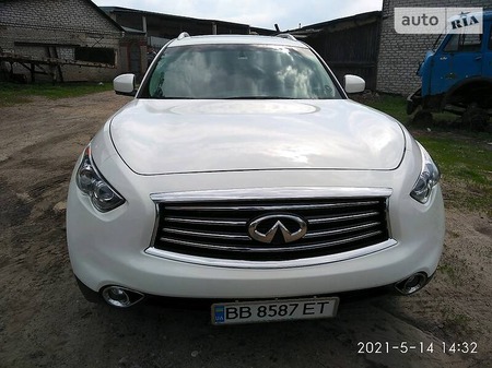 Infiniti QX70 2015  випуску Луганськ з двигуном 3.7 л бензин позашляховик автомат за 27500 долл. 