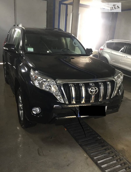 Toyota Land Cruiser Prado 2016  випуску Ужгород з двигуном 2.7 л бензин позашляховик автомат за 35000 долл. 