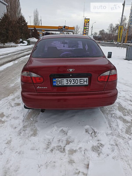 Daewoo Lanos 2005  випуску Харків з двигуном 1.5 л бензин седан механіка за 3300 долл. 