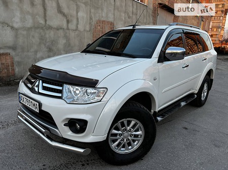 Mitsubishi Pajero Sport 2014  випуску Харків з двигуном 2.5 л дизель позашляховик механіка за 19500 долл. 