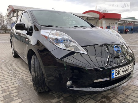 Nissan Leaf 2012  випуску Рівне з двигуном 0 л електро хэтчбек автомат за 7200 долл. 