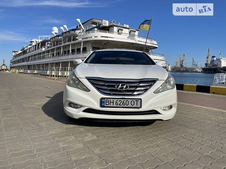 Hyundai Sonata 2011  випуску Одеса з двигуном 2 л бензин седан автомат за 10750 долл. 