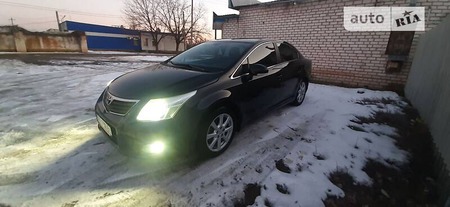 Toyota Avensis 2011  випуску Луганськ з двигуном 2 л  седан автомат за 10500 долл. 