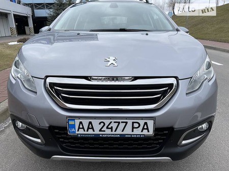 Peugeot 2008 2016  випуску Київ з двигуном 1.2 л бензин універсал автомат за 12330 долл. 