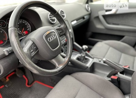 Audi A3 Limousine 2007  випуску Київ з двигуном 1.6 л бензин хэтчбек механіка за 7500 долл. 