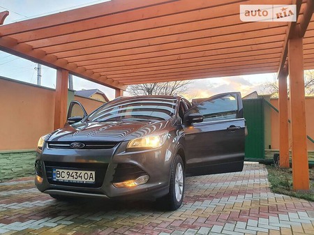 Ford Kuga 2016  випуску Львів з двигуном 2 л дизель позашляховик автомат за 17700 долл. 