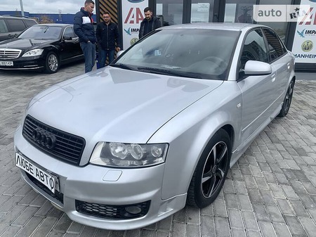 Audi A4 Limousine 2002  випуску Львів з двигуном 2.5 л дизель седан механіка за 5000 долл. 