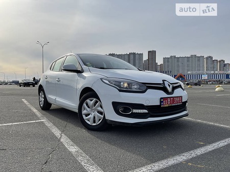 Renault Megane 2015  випуску Київ з двигуном 1.5 л дизель хэтчбек механіка за 9390 долл. 