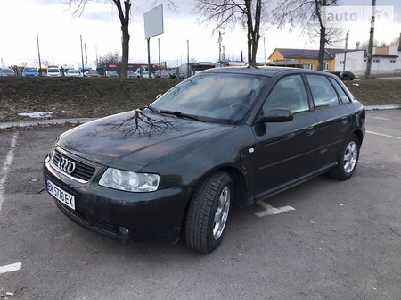 Audi A3 Limousine 2001  випуску Київ з двигуном 1.6 л бензин хэтчбек механіка за 4799 долл. 