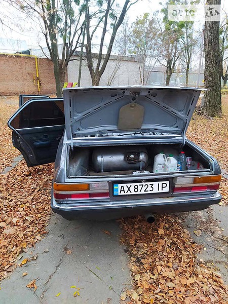 BMW 518 1985  випуску Харків з двигуном 1.8 л  седан механіка за 2100 долл. 
