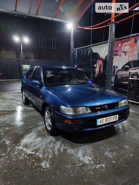 Toyota Corolla 1994  випуску Дніпро з двигуном 1.3 л бензин купе механіка за 3000 долл. 