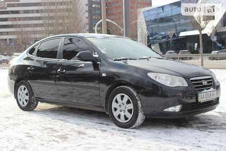 Hyundai Elantra 2008  випуску Дніпро з двигуном 1.6 л  седан автомат за 8000 долл. 