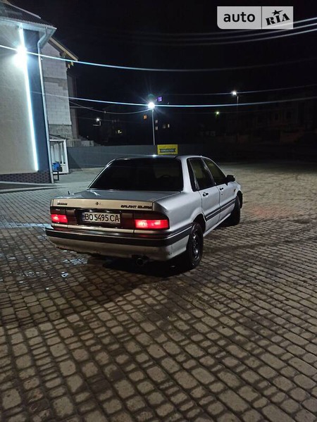 Mitsubishi Galant 1988  випуску Тернопіль з двигуном 1.8 л дизель седан механіка за 2000 долл. 