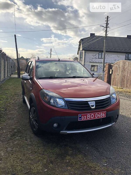 Dacia Sandero Stepway 2009  випуску Луцьк з двигуном 1.6 л бензин хэтчбек механіка за 6690 долл. 