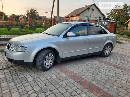 Audi A4 Limousine 2001  випуску Львів з двигуном 2 л  седан механіка за 6300 долл. 