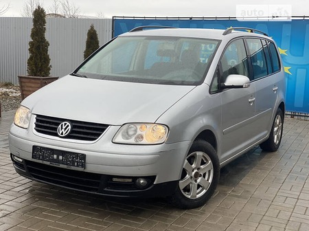 Volkswagen Touran 2006  випуску Тернопіль з двигуном 1.6 л бензин мінівен механіка за 5950 долл. 