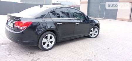 Chevrolet Cruze 2012  випуску Київ з двигуном 1.8 л бензин седан механіка за 8900 долл. 