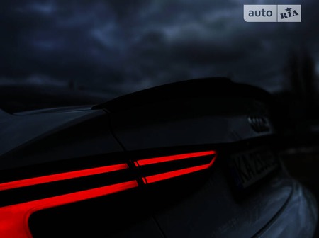 Audi A3 Limousine 2017  випуску Київ з двигуном 2 л бензин седан механіка за 17700 долл. 