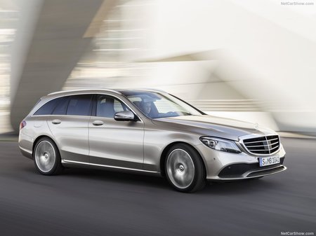 Mercedes-Benz C 200 2022  випуску  з двигуном 1.5 л бензин універсал механіка за 1277827 грн. 