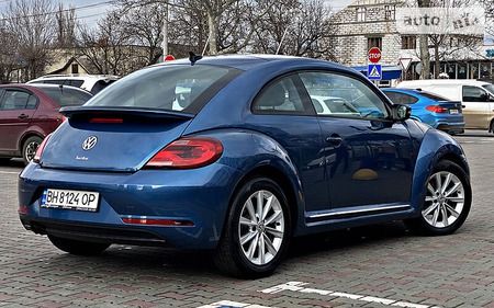 Volkswagen Beetle 2017  випуску Одеса з двигуном 2 л бензин хэтчбек автомат за 15500 долл. 