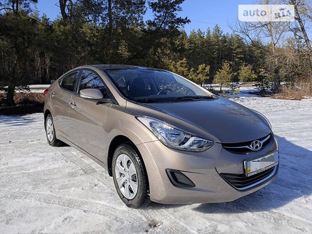 Hyundai Elantra 2013  випуску Луганськ з двигуном 1.6 л  седан автомат за 13200 долл. 