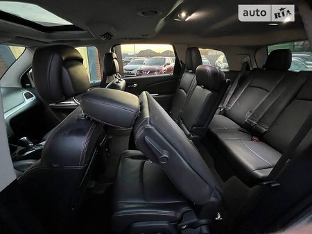 Dodge Journey 2015  випуску Вінниця з двигуном 3.6 л бензин позашляховик автомат за 15700 долл. 