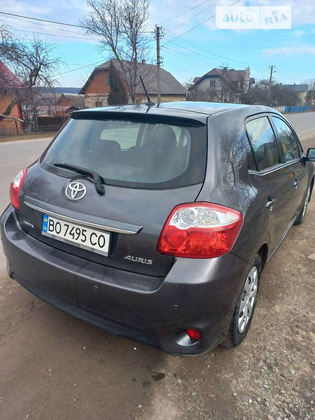 Toyota Auris 2012  випуску Тернопіль з двигуном 1.4 л дизель хэтчбек  за 8400 долл. 