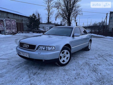 Audi A8 1997  випуску Львів з двигуном 4.2 л  седан автомат за 4000 долл. 