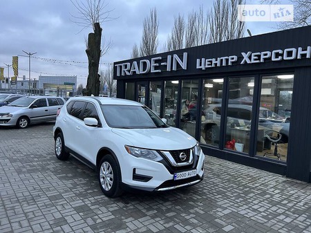 Nissan Rogue 2016  випуску Херсон з двигуном 2.5 л бензин позашляховик автомат за 15900 долл. 