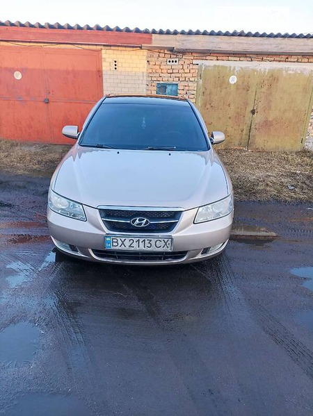 Hyundai Sonata 2007  випуску Хмельницький з двигуном 2 л  седан механіка за 7300 долл. 