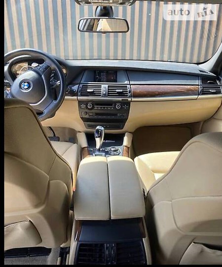 BMW X6 2010  выпуска Полтава с двигателем 3 л бензин внедорожник автомат за 19400 долл. 
