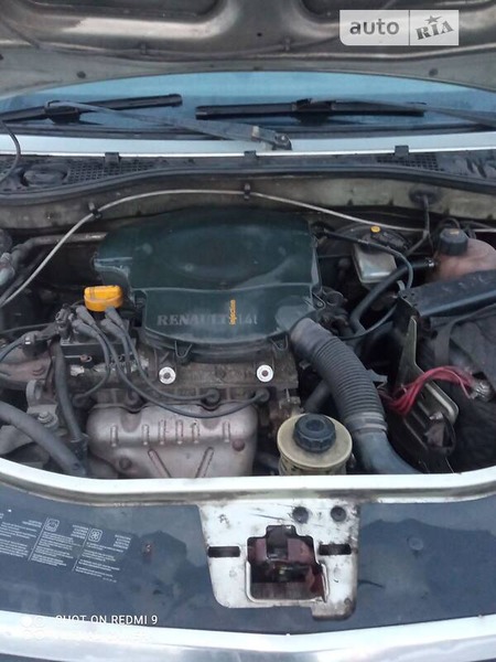 Dacia Logan 2006  випуску Чернігів з двигуном 1.4 л бензин седан механіка за 3000 долл. 