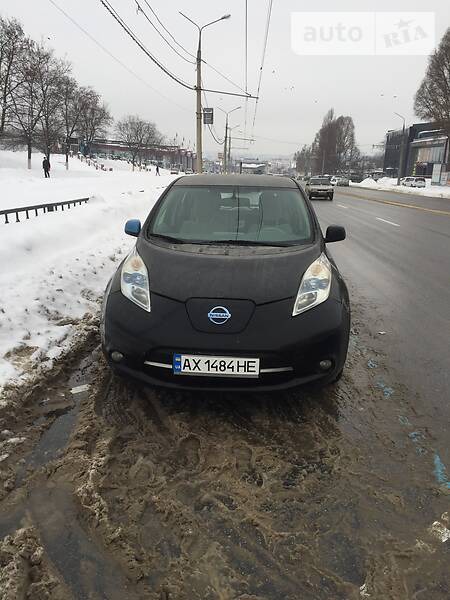 Nissan Leaf 2011  випуску Харків з двигуном 0 л електро хэтчбек автомат за 8148 долл. 