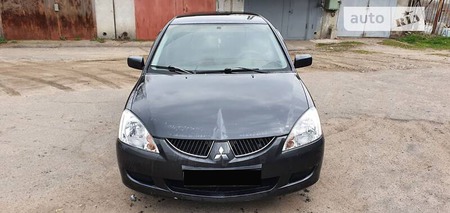 Mitsubishi Lancer 2004  випуску Миколаїв з двигуном 1.6 л  універсал механіка за 5400 долл. 