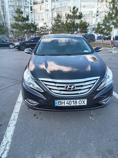 Hyundai Sonata 2012  випуску Одеса з двигуном 2.4 л бензин седан автомат за 9500 долл. 