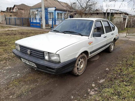 Volkswagen Passat 1987  випуску Херсон з двигуном 1.7 л дизель хэтчбек механіка за 1000 долл. 