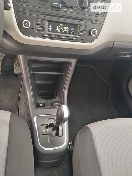 Seat Mii 2013  випуску Суми з двигуном 1 л бензин хэтчбек автомат за 7750 долл. 
