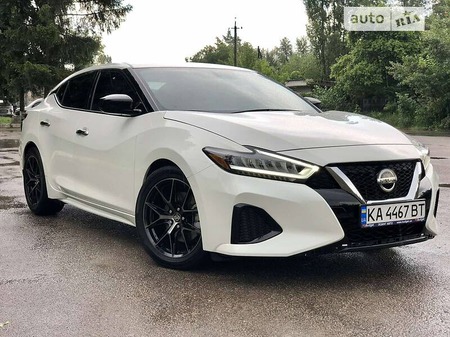 Nissan Maxima 2019  випуску Київ з двигуном 3.5 л бензин седан автомат за 23500 долл. 