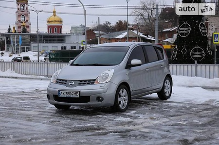 Nissan Note 2007  випуску Харків з двигуном 1.6 л бензин хэтчбек автомат за 6900 долл. 