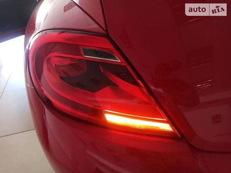 Volkswagen New Beetle 2015  випуску Дніпро з двигуном 1.8 л бензин купе автомат за 16000 долл. 