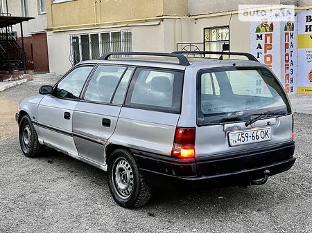 Opel Astra 1996  випуску Одеса з двигуном 0 л бензин універсал механіка за 1450 долл. 